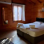Bed & Breakfast Kuruyanos Agac Evleri *