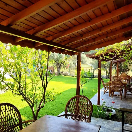 Kuruyanos Agac Evleri * Datça