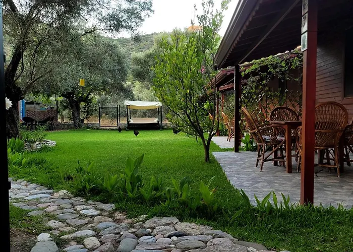 Bed & Breakfast Kuruyanos Agac Evleri *